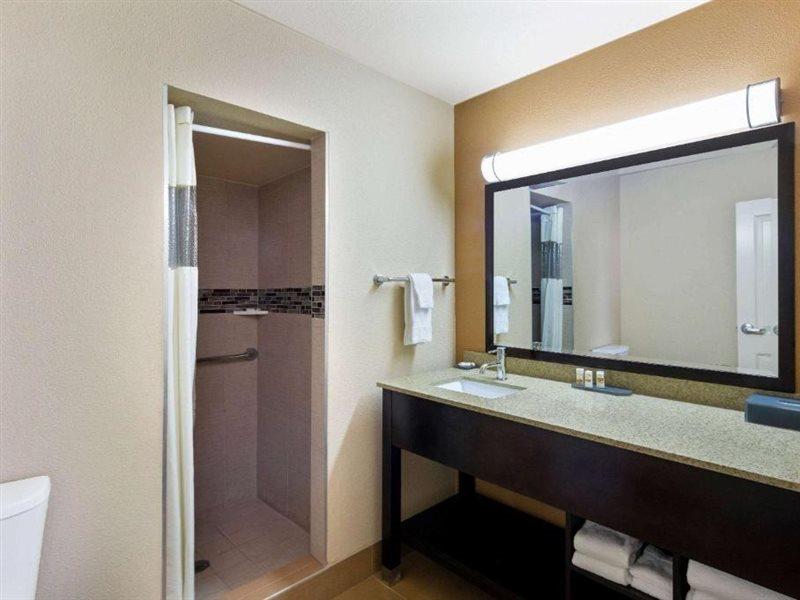 University Inn & Suites Беркли Экстерьер фото