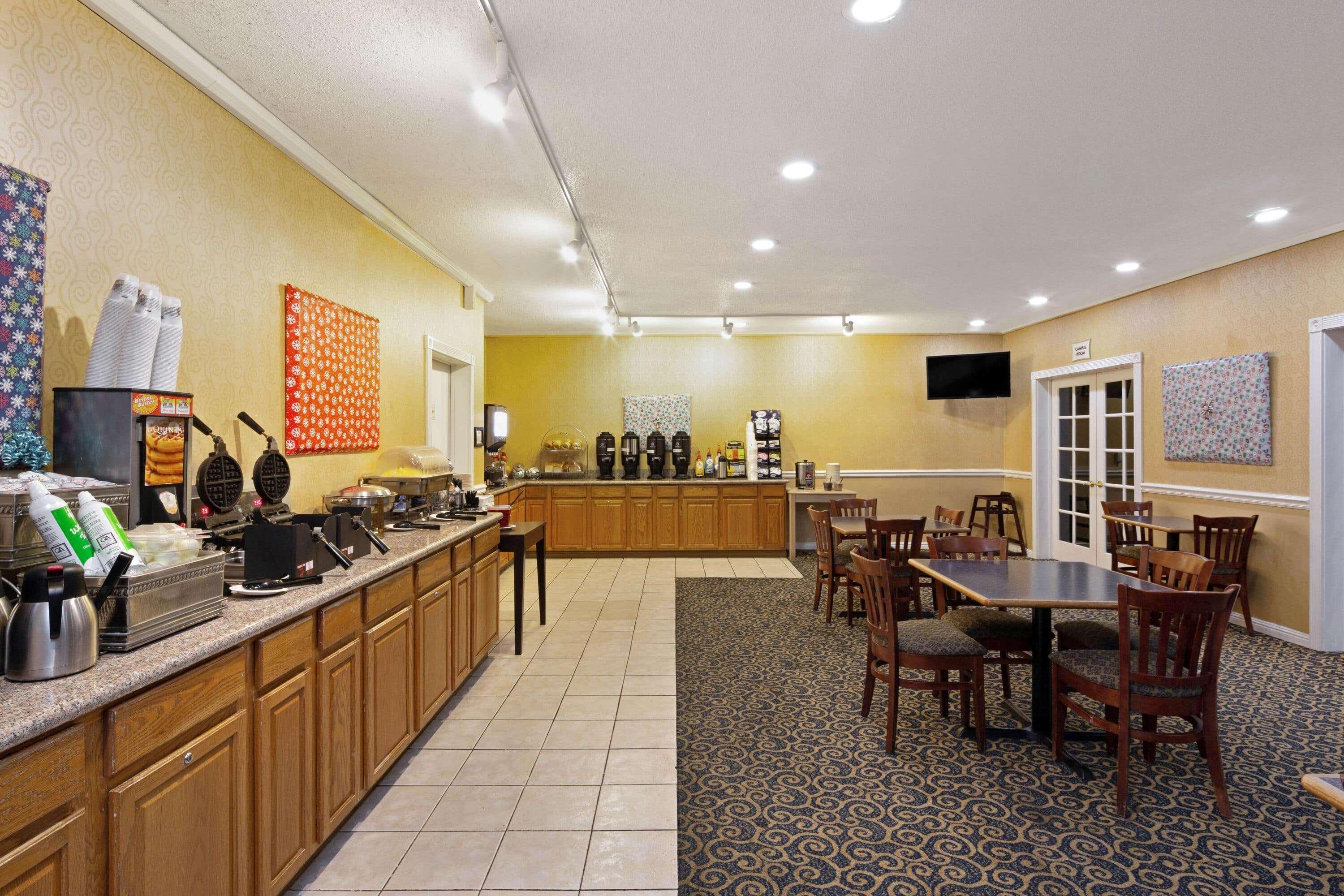 University Inn & Suites Беркли Экстерьер фото