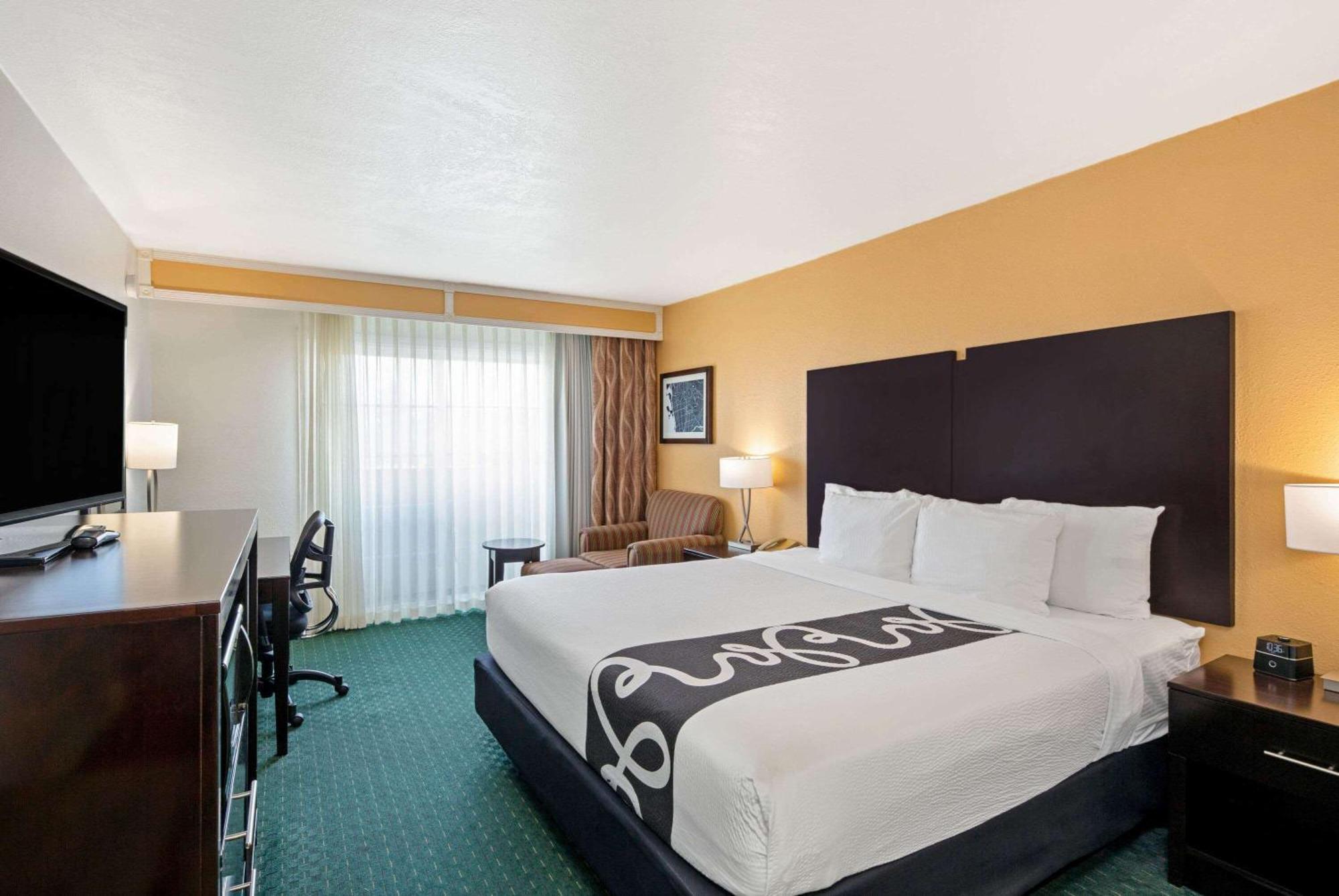 University Inn & Suites Беркли Номер фото